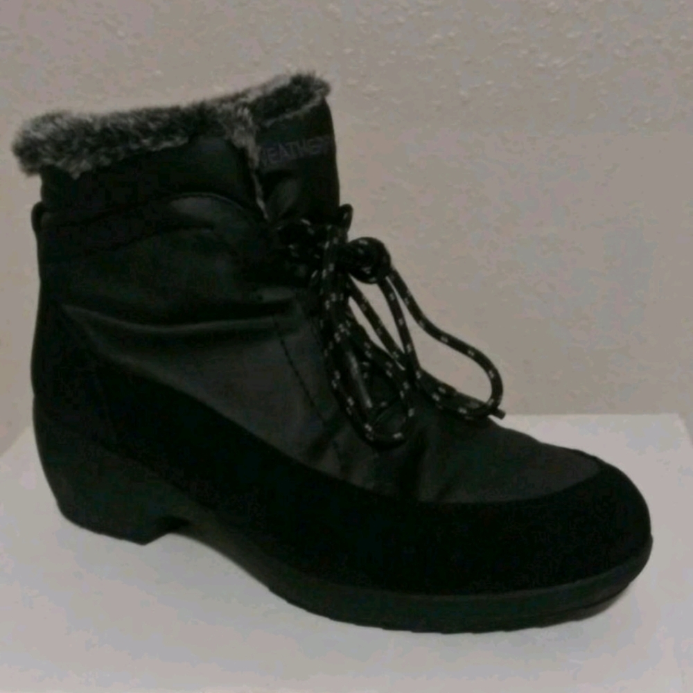 Snow boots